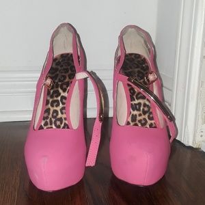 Hot Pink Heels